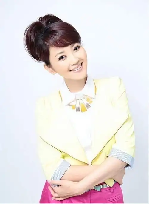 郭德纲有档节目叫做《今夜有戏》,有一期请到了主持人方琼,在节目中