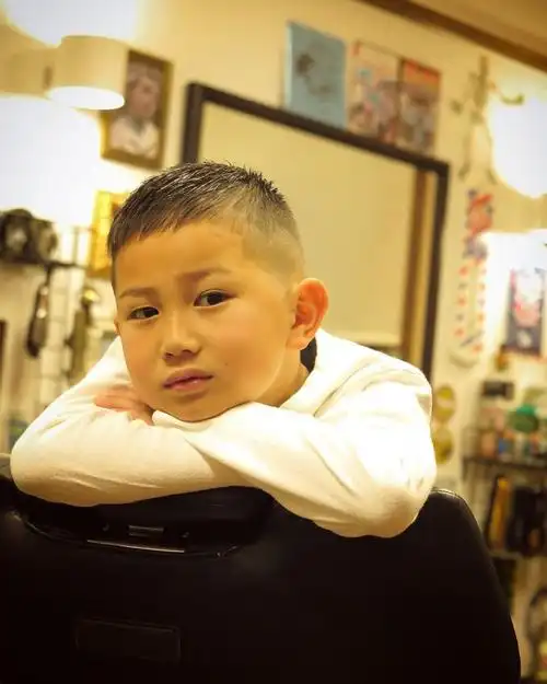 【一点资讯】2021小男孩时尚发型15款,又帅又有型,剪完真精神 www.