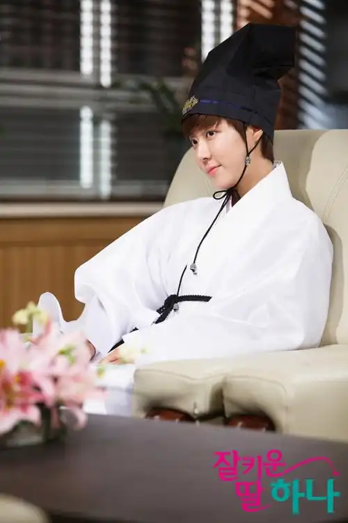 好好长大的女儿荷娜