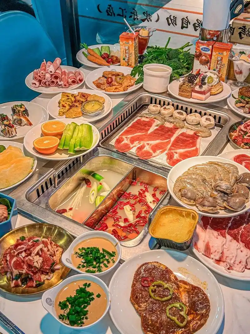 庄里经济实惠的烤涮一体自助餐.烤可涮,菜品种类还挺丰富!海 - 抖音