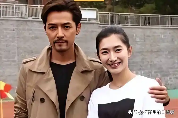 回顾胡歌绯闻对象,欣赏林依晨,与杨幂传最久_唐嫣_微博_图片