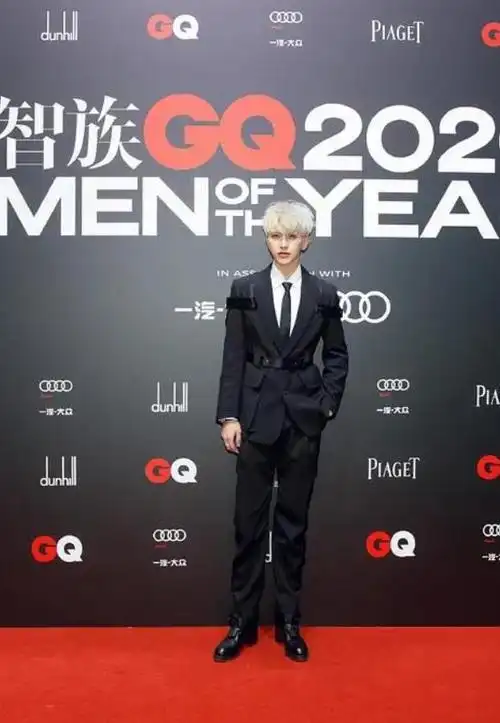 实际身高都超过1米8的男明星,鞋子一个比一个高,红毯内卷化!