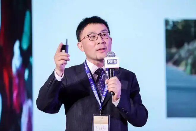 张永琪未来五年线上线下混合运营是唯一的生路