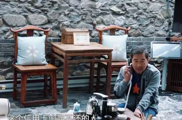 张国立录制综艺遇到诈骗电话,本想继续闹着玩,邓婕却说赶紧挂掉