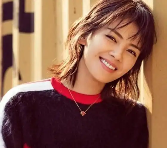 杨紫等女明星都爱的最火法式刘海优雅显脸小的减龄神器