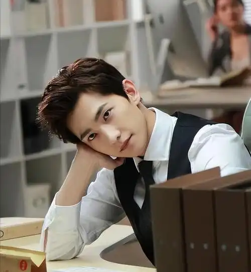 长得玉树临风,却输在"个子矮"上,这7位男星的身高太不懂事了