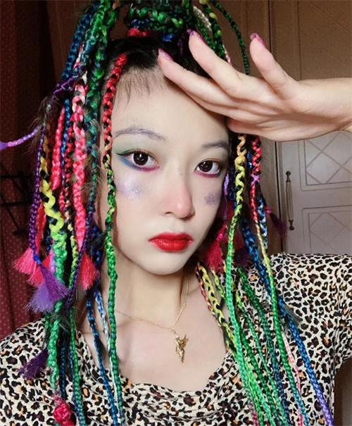 超a彩虹色脏辫 酷女生脏辫范本_非主流发型 - 美发站