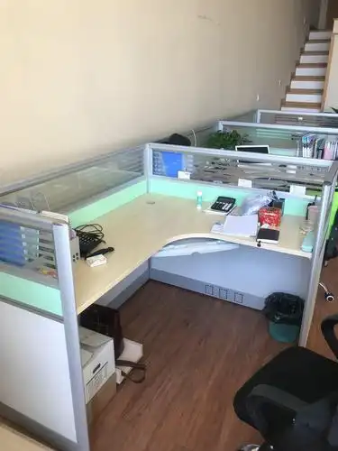 【转让】城阳6组办公工位,9成新