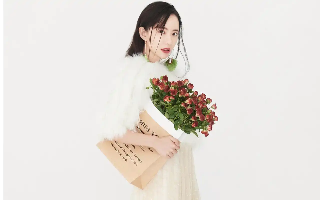 张萌萌杂志写真图片桌面壁纸