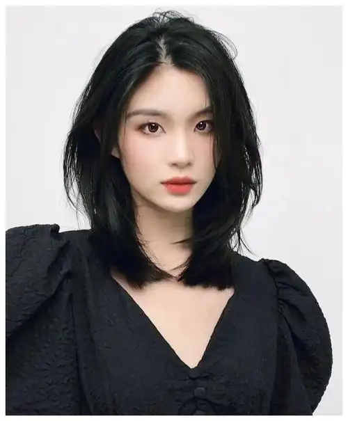 "夏天的锁骨发"|锁骨|鹅蛋脸|女生_新浪新闻