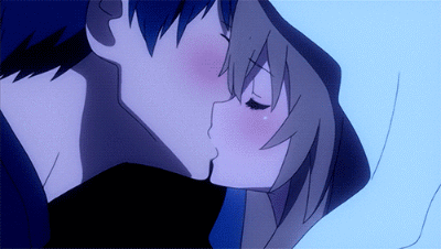 接吻手为什么会不自觉抓紧对方(手放在哪里不像流氓)(1)