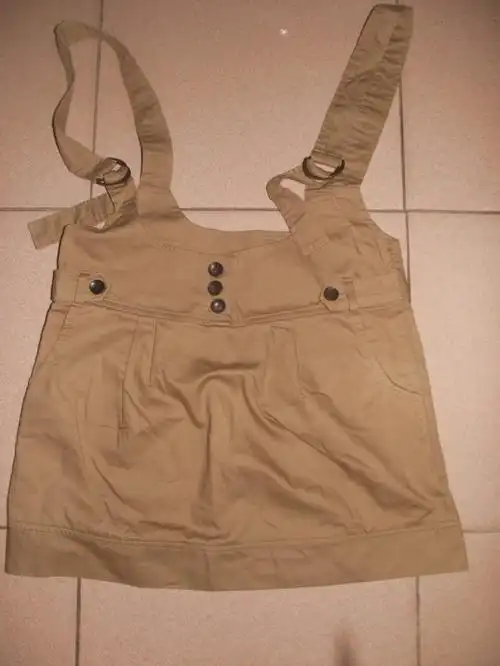 【我要卖】新年好90后女生—大甩卖衣服,还有许多手机尸体