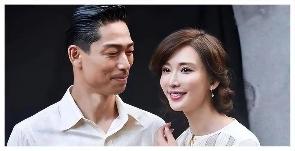 台媒曝林志玲就医照满脸淤青鼻子被打歪表示老公不忠还逼她下跪!