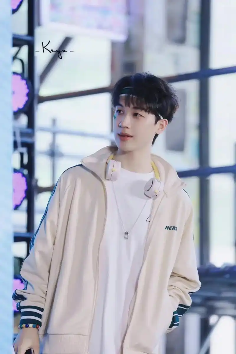 倒霉死勒 #少年感 永远爱梅梅的少年感06 - 抖音