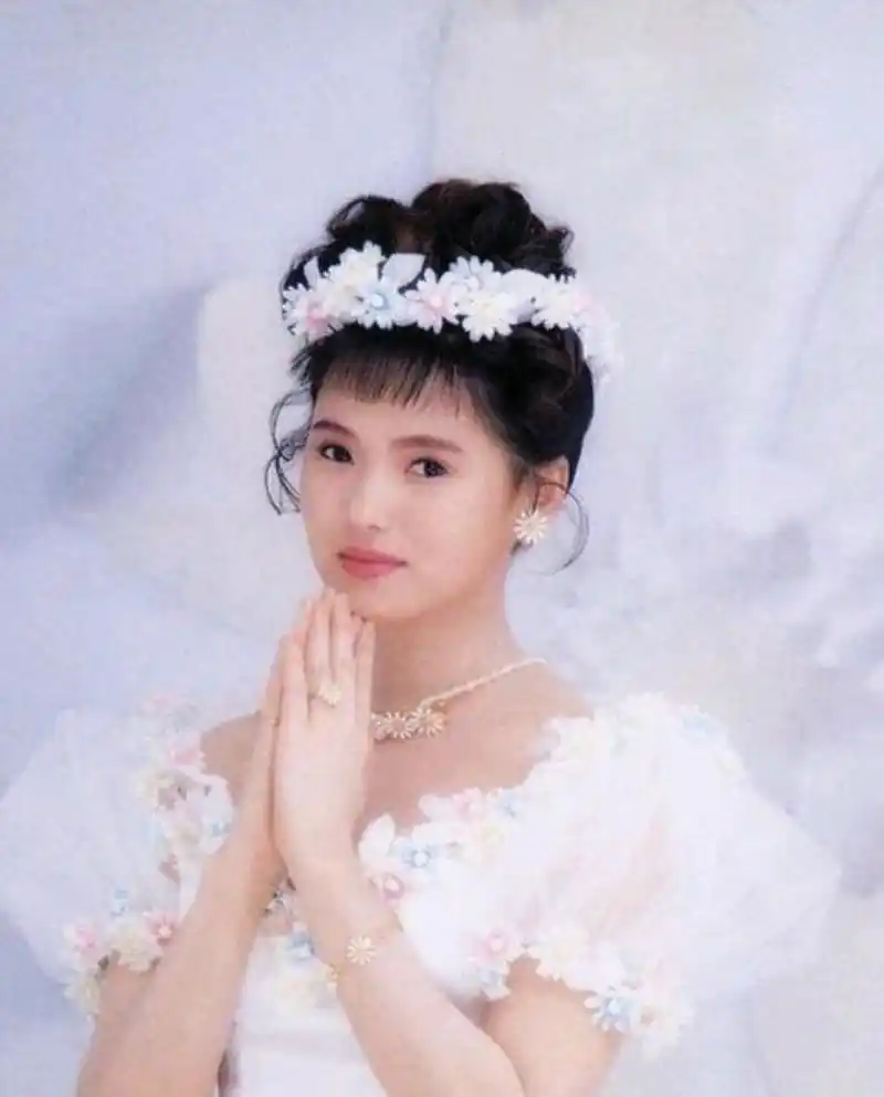 原创看到伊能静的旧照才知道什么是美了半辈子这衣品值得借鉴