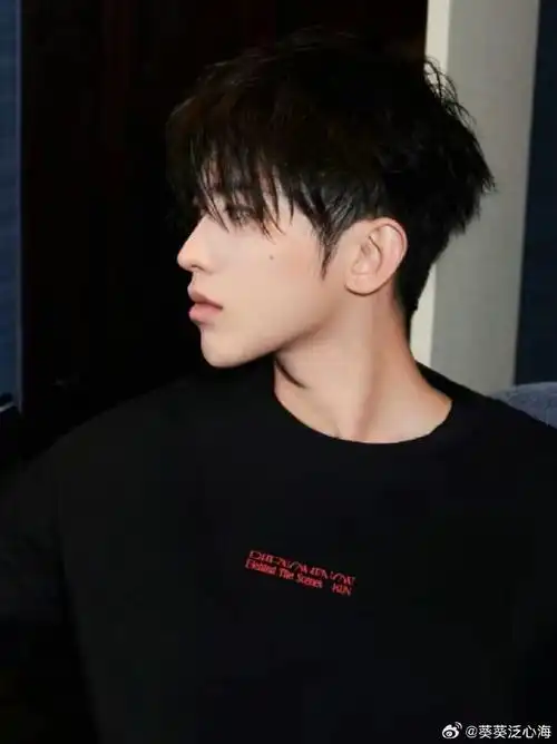 蔡徐坤0802生日快乐##蔡徐坤范思哲全球品牌代言人