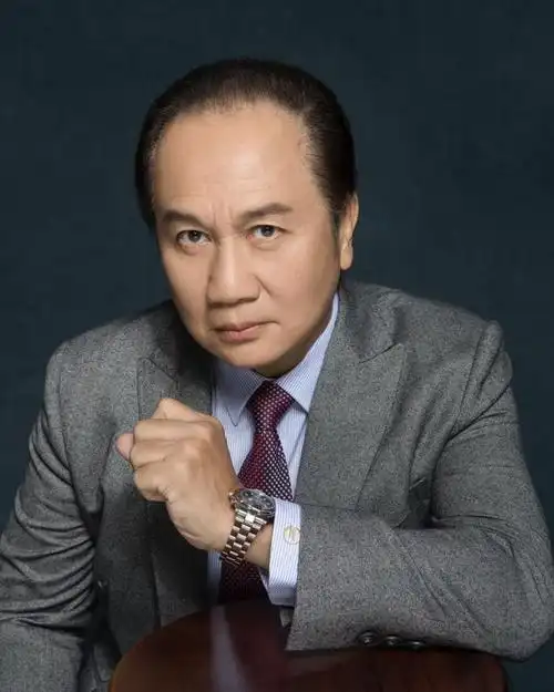 原创69岁香港男演员悼念亡妻:男人没老婆管的时候,就是最危险的时候