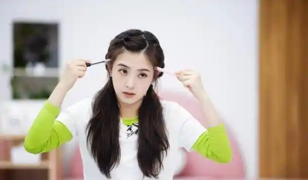 《浪姐》超女再就业,许飞张含韵陪跑,郁可唯挨骂李斯丹妮成赢家_姐姐