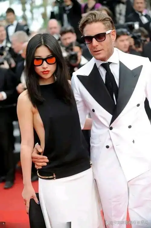 朱珠曾和尤文图斯的老板拉波·埃尔坎交往