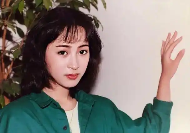 演员黎美娴:旅途的路上捡来一个老公,结婚17年无绯闻