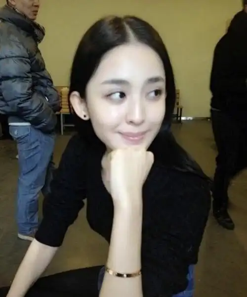 古力娜扎上大学时的旧照曝光原来那个时候她就已经是小仙女了啊