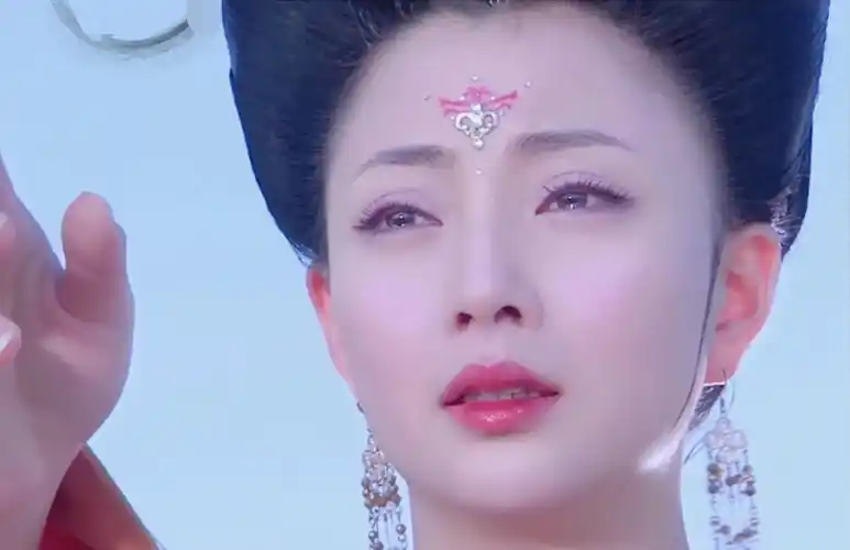 殷桃:我曾有一段短暂的婚姻,短到只有一年,离婚就像分手一样_沈俊成