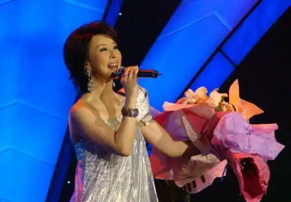 为爱嫁给大37岁富商,今44岁成为路人_祖海_金铁霖_事情