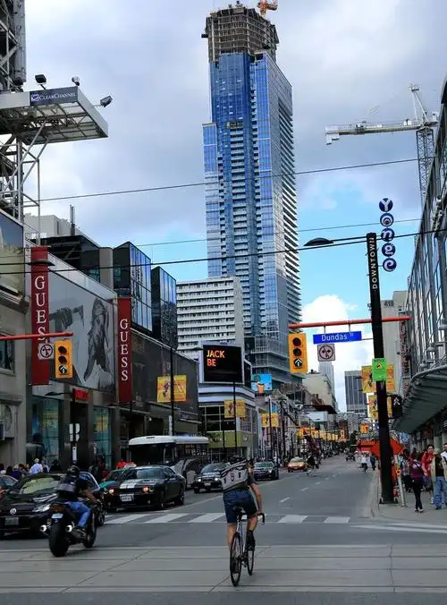 标题:多伦多市区漫步(3)