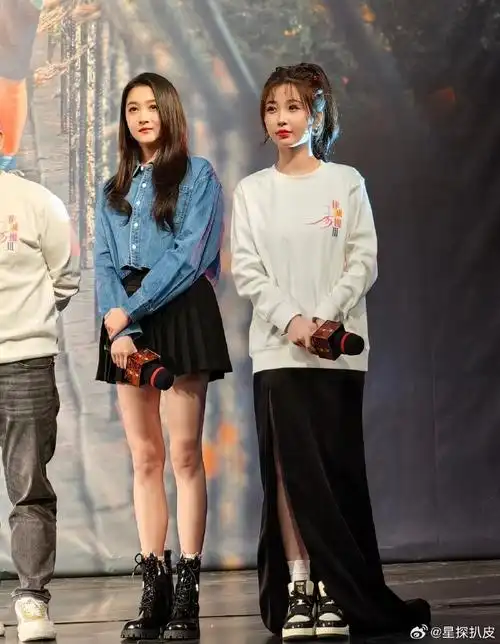 关晓彤虞书欣同框合照#关晓彤虞书欣同框合照好养眼,美女状态好好呀!