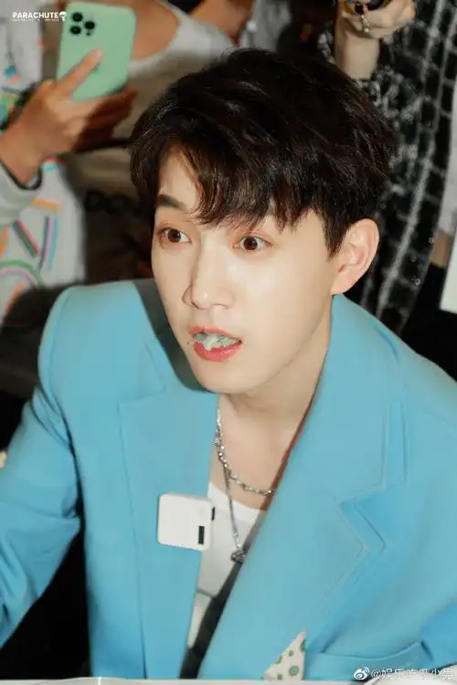 范世錡朱嘉琦新浪扫楼