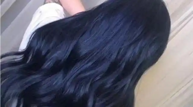 蓝黑色头发掉色过程