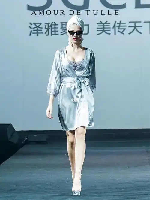 幻梦花境真丝睡衣