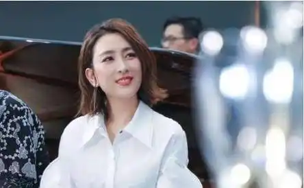 原创104斤的马苏撞上84斤的李小璐网友相差20斤区别不大咋回事