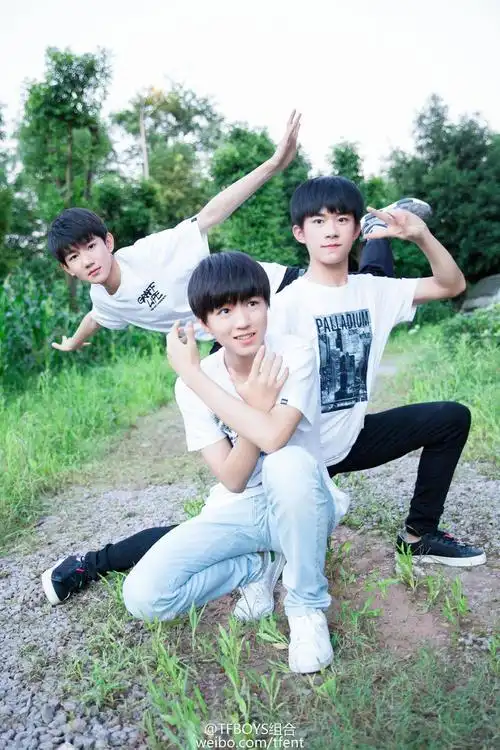 tfboys"地主家的傻儿子"四弹系列来袭,沙雕与可爱并存的三小只_app