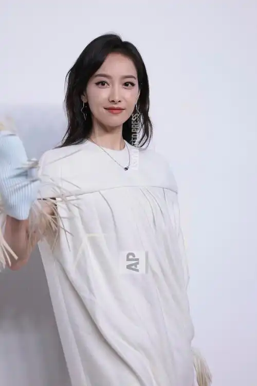 宋茜g社生图##宋茜lv品牌代言人##路易威登寰游时装秀