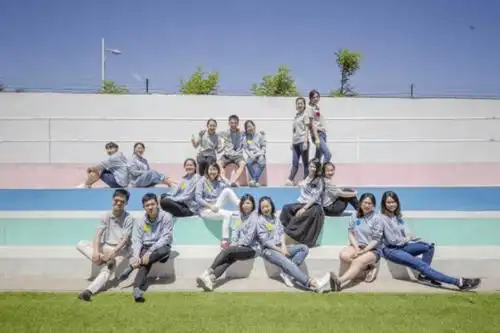 集体照解锁新姿势,营天下团队展示给你看!