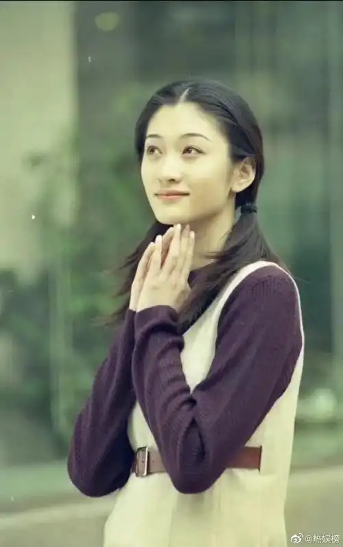 14岁的李小冉好清纯