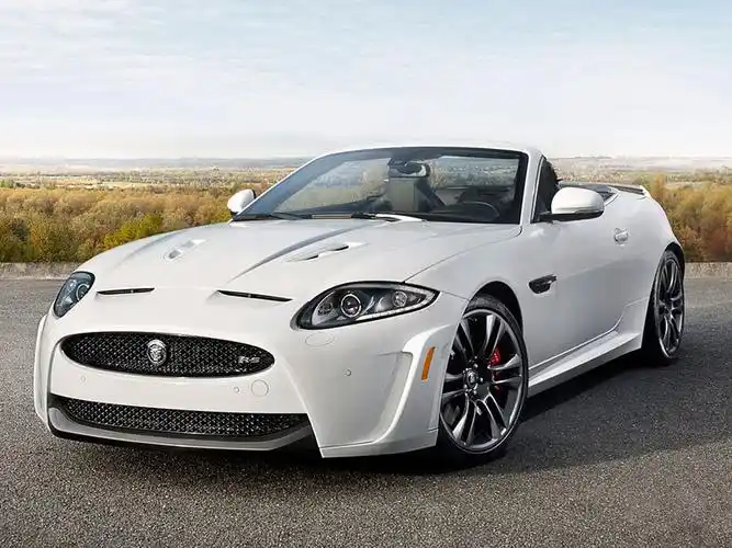 捷豹xkr-s敞篷车桌面壁纸