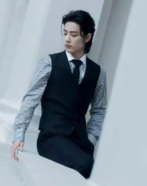 肖战条纹衬衫vs黑西装##肖战吸血鬼伯爵