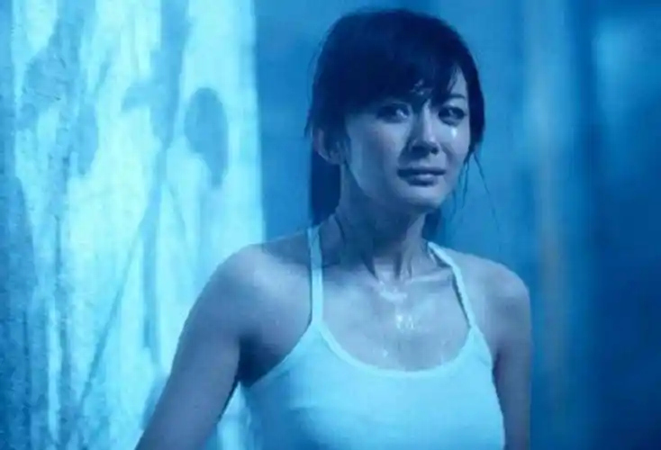 为了能够突破自我,杨幂也是尝试了各种不同的风格,拍摄写真,出演时尚