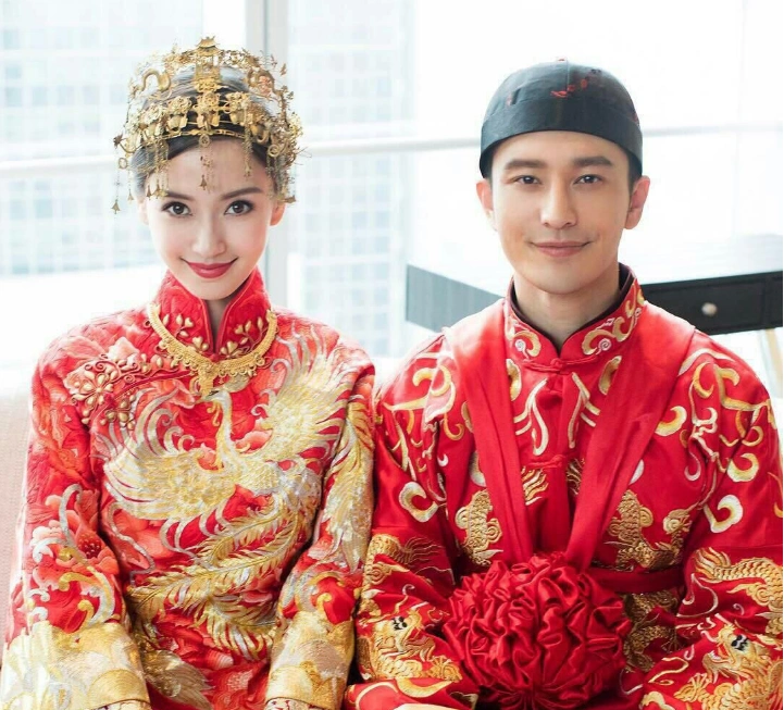 微博之夜成大型修罗场杨颖黄晓明合体华晨宇邓紫棋座位相邻