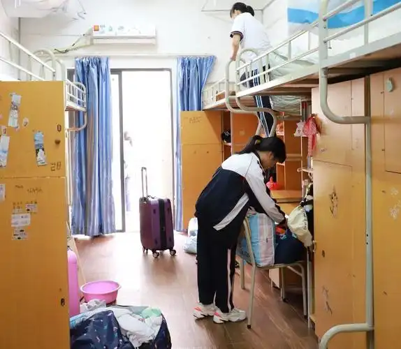 陌上花渐开复课逐春光记厦门双十中学漳州校区初三学子开学复课