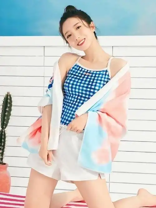 孟美岐,俏皮小精灵!