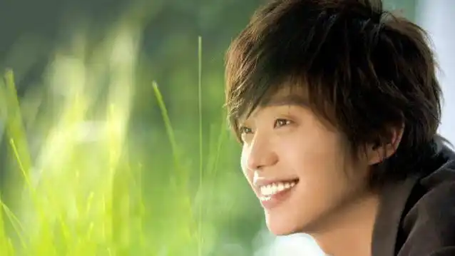 张栋梁的成名曲《当你孤单你会想起谁》,看他笑起来心都化了