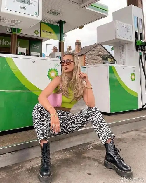 #黄黑皮穿搭的无限可能#