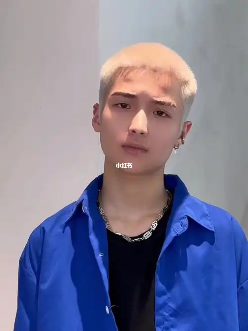 瓜子脸,建议长度1-3厘米,年龄19-37岁,喜欢建议收藏保存73#寸头