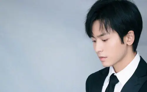 张哲瀚帅气有型写真桌面壁纸高清大图预览1920x1200_大陆明星下载_美