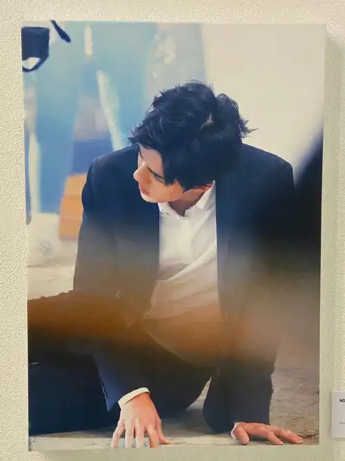 吴世勋超话#吴世勋##吴世勋颜值天才#    没见过的梁渠教授的照片61