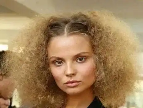 护发| 沙性发质这样做也能头发柔顺