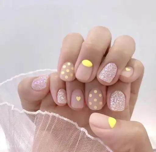 简单又好看的小清新美甲(可爱又女神的夏日美甲合集)(1)